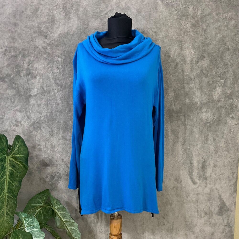 Chico’s Zenergy Tunic Top Women’s US size 4/6 Blue Cowl Neck Pullover oversized